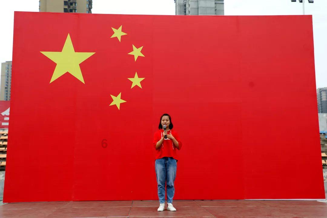 在天成象 在地成形